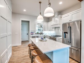 Fridge, microwave, coffee/tea maker, toaster