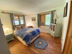 2 sovrum, strykjärn/strykbräda, gratis wi-fi och sängkläder