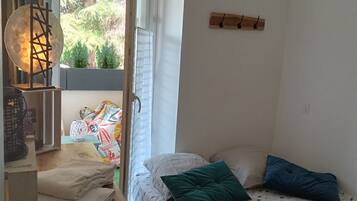 1 chambre, fer et planche Ă repasser, Wi-Fi, draps fournis