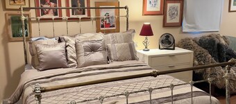 Charming 1-Bedroom Spacious Basement Close to DC - Pets Allowed.