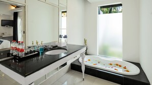 Unclassified image, 4 of 9, button - The Kanjeng Villas Seminyak (Seminyak)