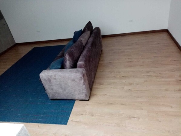 Interior - Beautiful Modern Home away from Home (Cuenca)