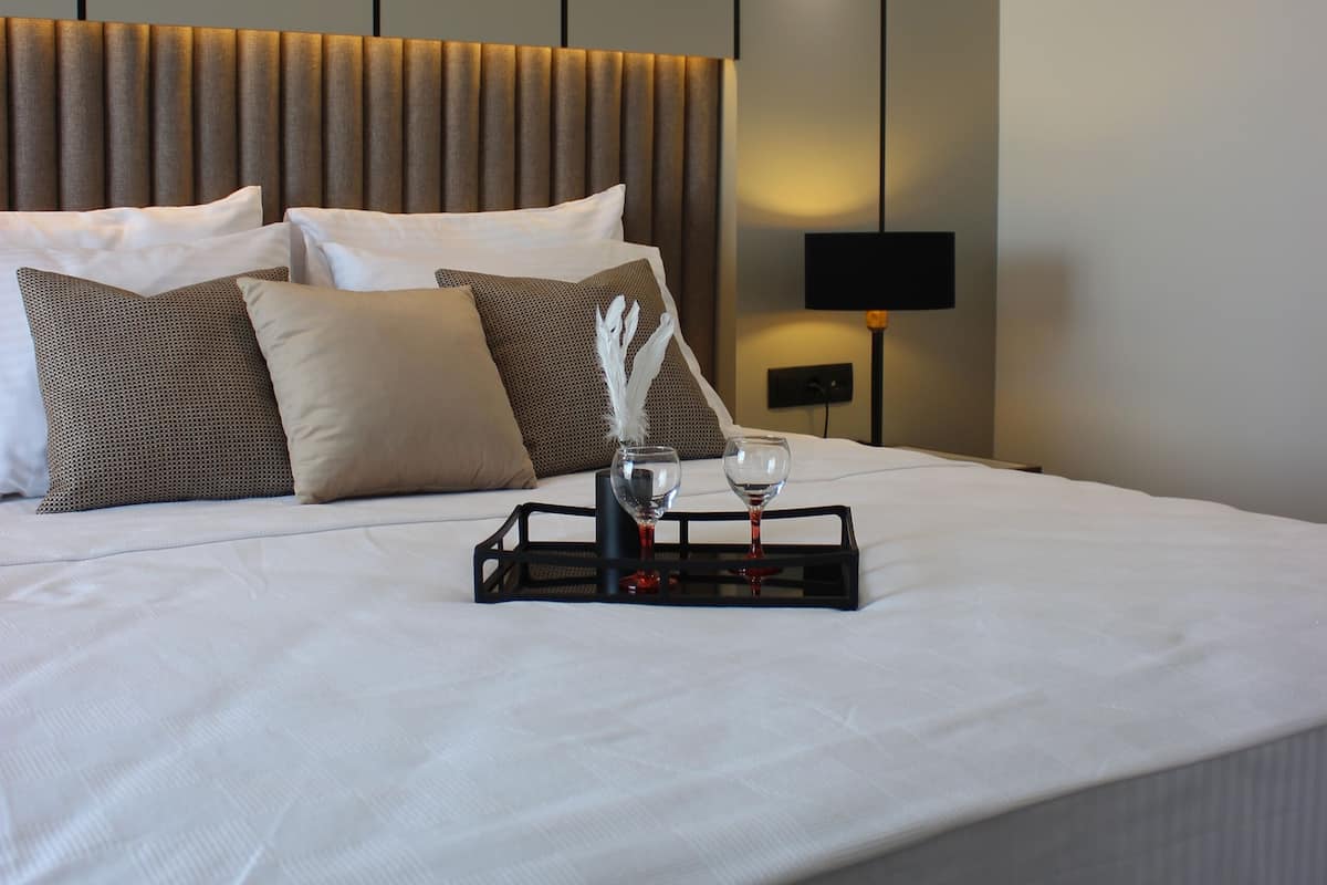 Economy kamer | 1 slaapkamer, luxe beddengoed, een minibar, een kluis op de kamer