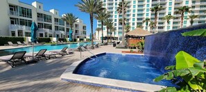 Pool - Sapphire 1706 (South Padre Island)