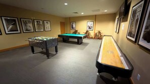 Games room - Sapphire 1706 (South Padre Island)