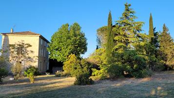 Enceinte de lâhĂ©bergement