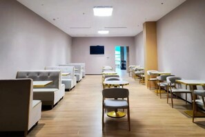 Unclassified image, 3 of 23, button - Weston Hotel（Huizhou North Station Store) (Huizhou)