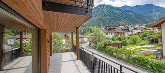 195B Apartments LaBar