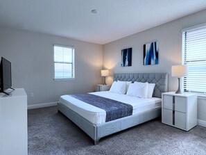 4 bedrooms, iron/ironing board, internet, bed sheets