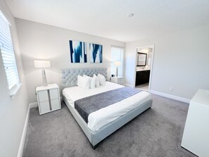 4 slaapkamers, een strijkplank/strijkijzer, wifi, beddengoed