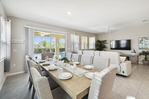 Dining - 7704OML-Solterra Resort by RedAwning (Davenport)