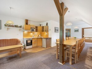 Interior - Anenské údolí by Interhome (Harrachov)