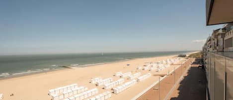 Una spiaggia nelle vicinanze