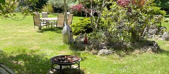 Cottage Hideaway in the Redwoods—Less Than One Mile from the Ocean