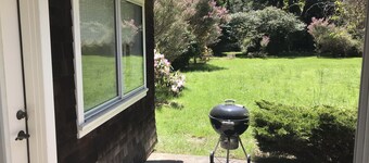 Cottage Hideaway in the Redwoods—Less Than One Mile from the Ocean