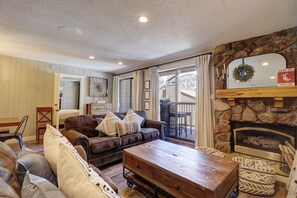 Fireplace - Dog Friendly Incredible Ski-in/Ski-out Condo, Great Views, CM325/CM329 (Copper Mountain)