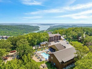 Exterior - NEW, Pools+Hot Tub+Movie&Game Rm, LAKE View for 24 (Branson)