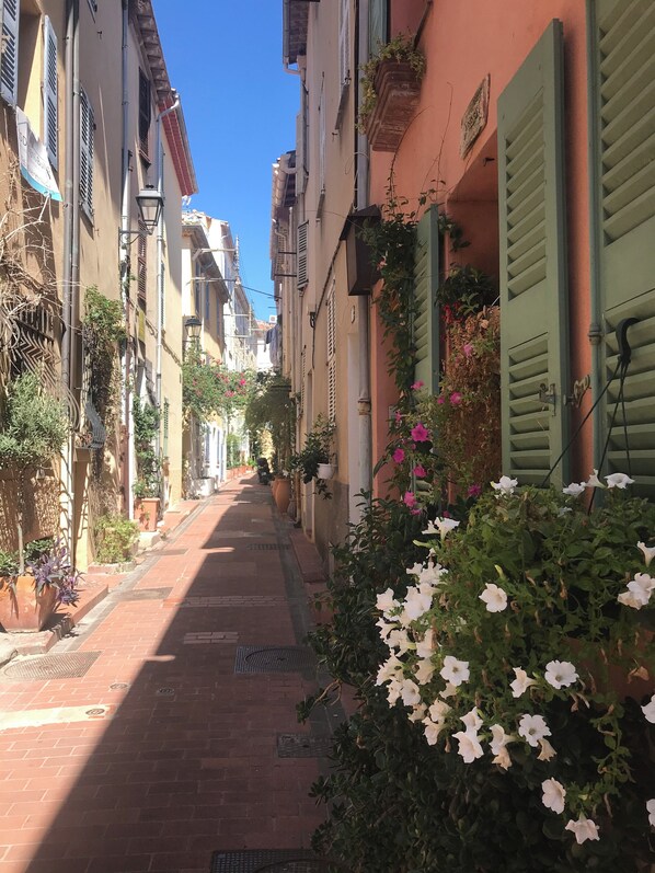 Property grounds - Beau 2 Pièces Refait à Neuf (Antibes)