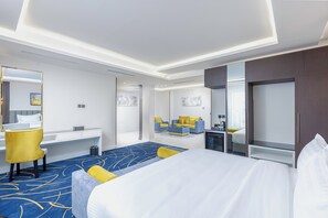 Egyptian cotton sheets, premium bedding, Select Comfort beds, minibar - Jasmien Golden (Madinah)