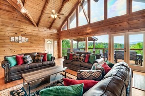 Smart-TV, Kamin, Videospiele, Bücher