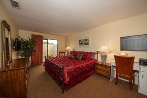 2 chambres, bureau, fer et planche à repasser, lit parapluie