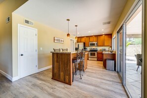 Fridge, microwave, stovetop, dishwasher - 2 Mi to TPC Scottsdale: Home w/ Private Pool! (Scottsdale)