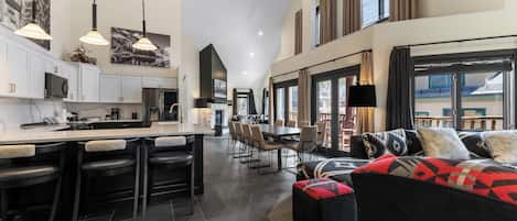Apartment (3 Bedrooms) | Front of property