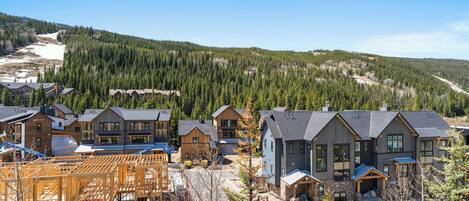 Apartment (4 Bedrooms) | Exterior