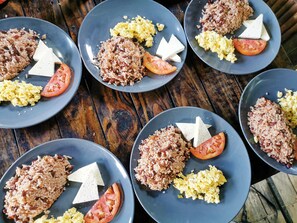 Petit déjeuner continental compris tous les jours