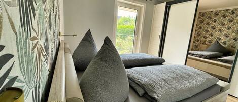 3 bedrooms, desk, travel crib, free WiFi