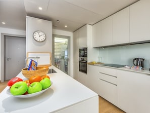 Private kitchen - Nova | Sea view - terrace - pool (Fuengirola)