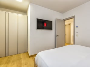 Room - Nova | Sea view - terrace - pool (Fuengirola)