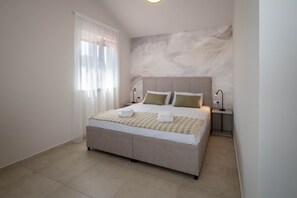 3 makuuhuonetta, ilmainen Wi-Fi, vuodevaatteet