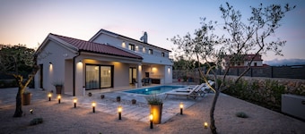 Holiday house MONIKA with private pool
