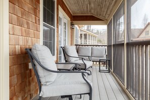 Property grounds - Cottage 56 is a beautiful modern property with direct views of Sheepscot River. (Edgecomb)