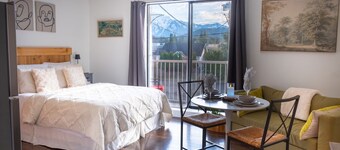 Wanderlust | Studio Suite with Private Patio