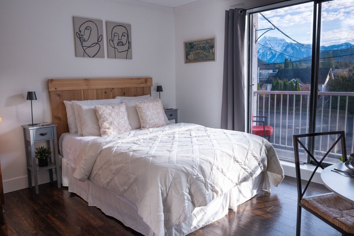 Desk, iron/ironing board, travel crib, free WiFi