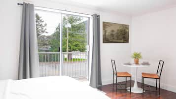 Desk, iron/ironing board, travel cot, free WiFi