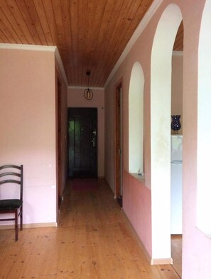 TV - Guest House Racha (Ambrolauri)