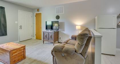 Cozy Youngstown Apartment w/ Central A/C + Heating
