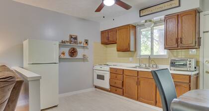 Cozy Youngstown Apartment w/ Central A/C + Heating