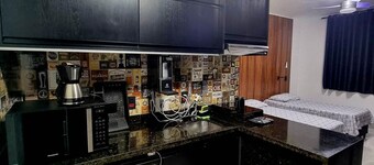 Cozy flat black Homeoffice 19th Floor