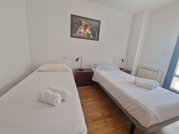 2 bedrooms, bed sheets