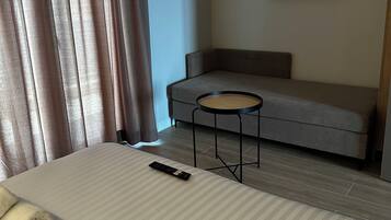 Douche, sĂšche-cheveux, bidet