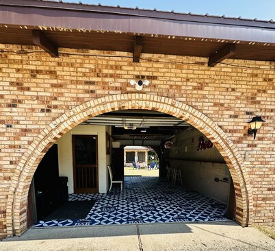 Trails Lodge retreat is steps from
The bar and ORV trails!!!