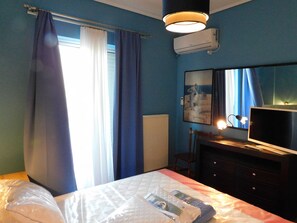 2 bedrooms, iron/ironing board, WiFi, bed sheets - Luxury Apartment Riviera Alimos (Alimos)
