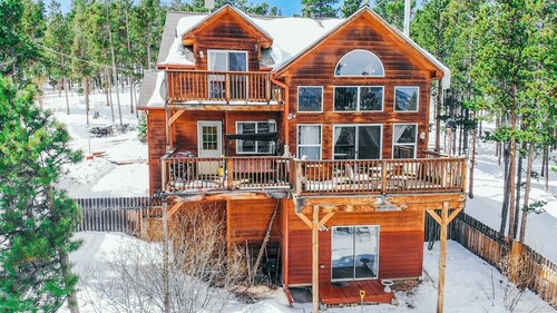 Large Mountain Cabin → Black Hawk -> Amazing Views