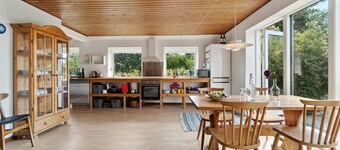 Nice apartment in Aakirkeby with WiFi