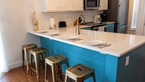 Condo, Multiple Beds, Balcony, Pool View | Private kitchen | Fridge, microwave, oven, stovetop