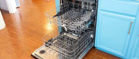 Condo, Multiple Beds, Balcony, Pool View | Interior